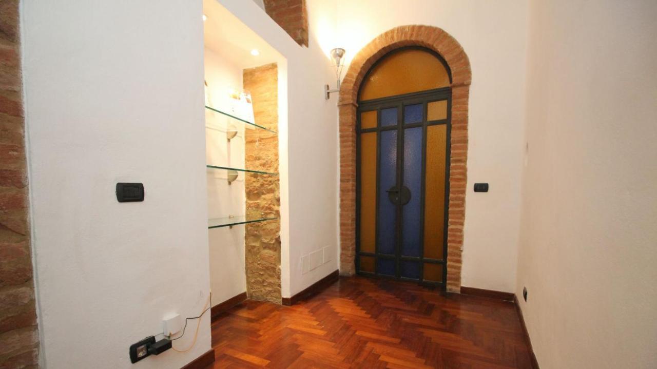 Logge Del Papa Apartment Сієна Екстер'єр фото